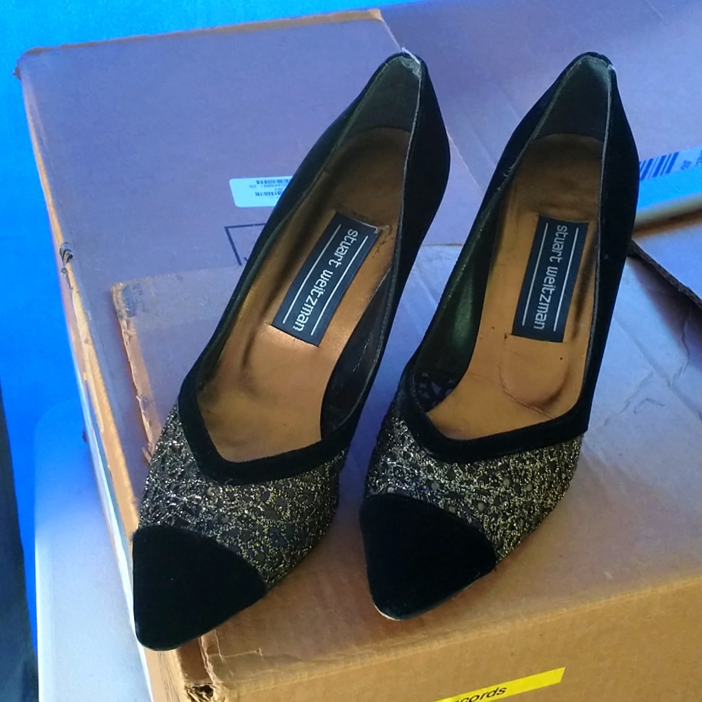 Stuart Weitzman black velvet and gold pumps